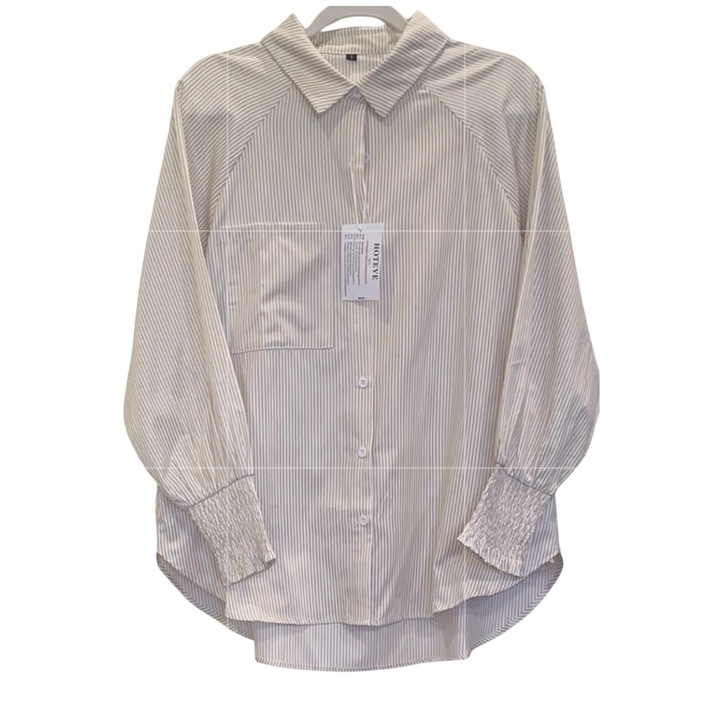 Women's Wrinkle-Resistant Smocked Cuffed Striped Button Shirt. Size Large.